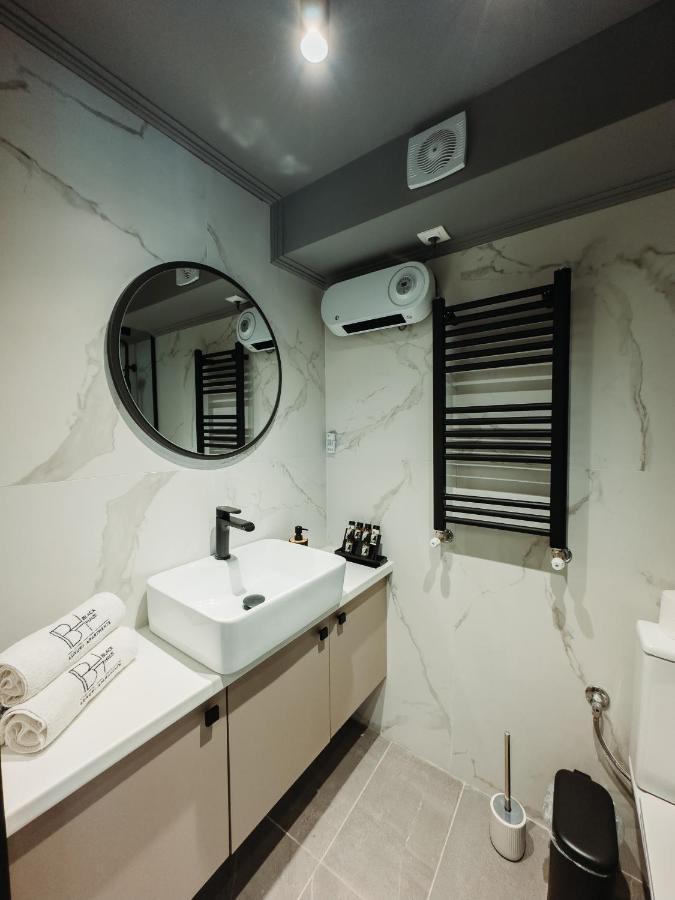 Blackhaus Family And Friends Deluxe Apartment 塞萨洛尼基 外观 照片