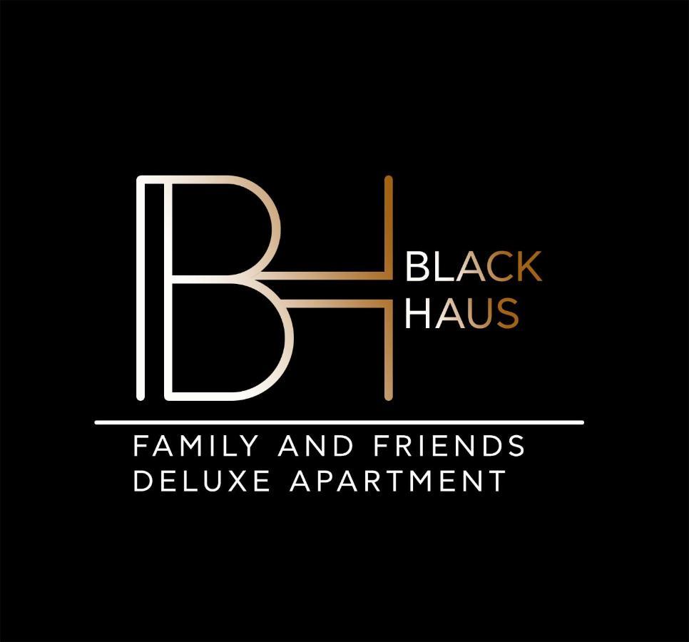 Blackhaus Family And Friends Deluxe Apartment 塞萨洛尼基 外观 照片
