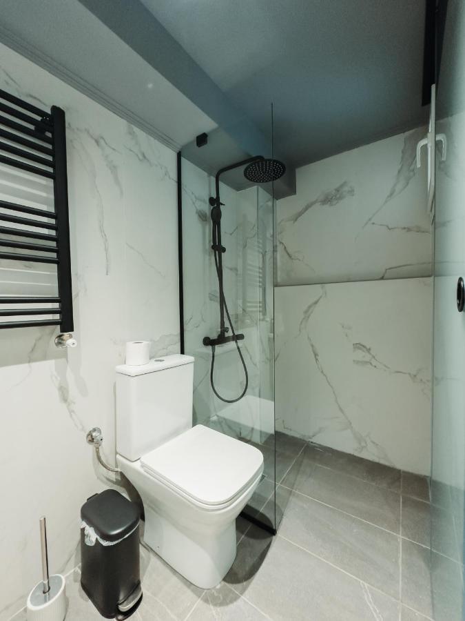 Blackhaus Family And Friends Deluxe Apartment 塞萨洛尼基 外观 照片